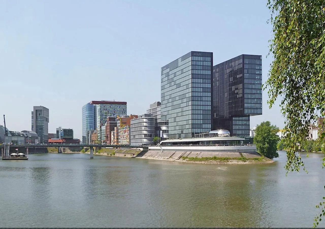 Medienhafen Apartment Direkt Am Zentrum Ντίσελντορφ 0*,  Γερμανία